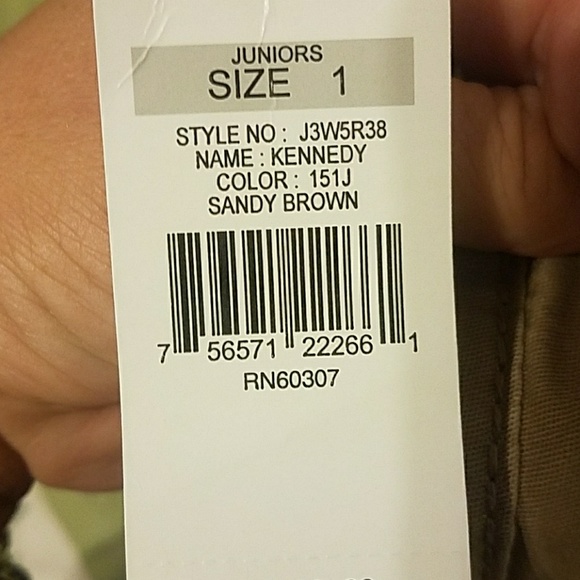 Unionbay  juniors pants - Picture 7 of 7